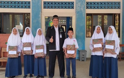 Pemberian Apresiasi kepada Peserta Didik