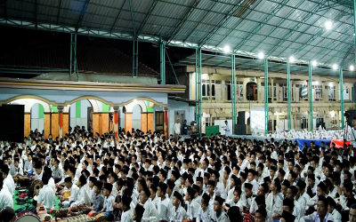 Punya Anak Kok Malah Mondok? Mau Jadi Apa?